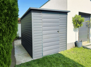 2x3m-es prémium kerti tároló hátra lejtő tetővel, antracitszürke színben, szegélyekkel